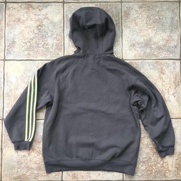 /// Adidas Vintage 00's Sweater - Picture 5 of 6